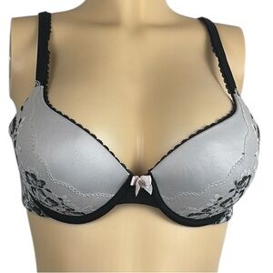 Victoria's Secret perfect shape body by Victoria Black and Gray Lace Bra Sz
